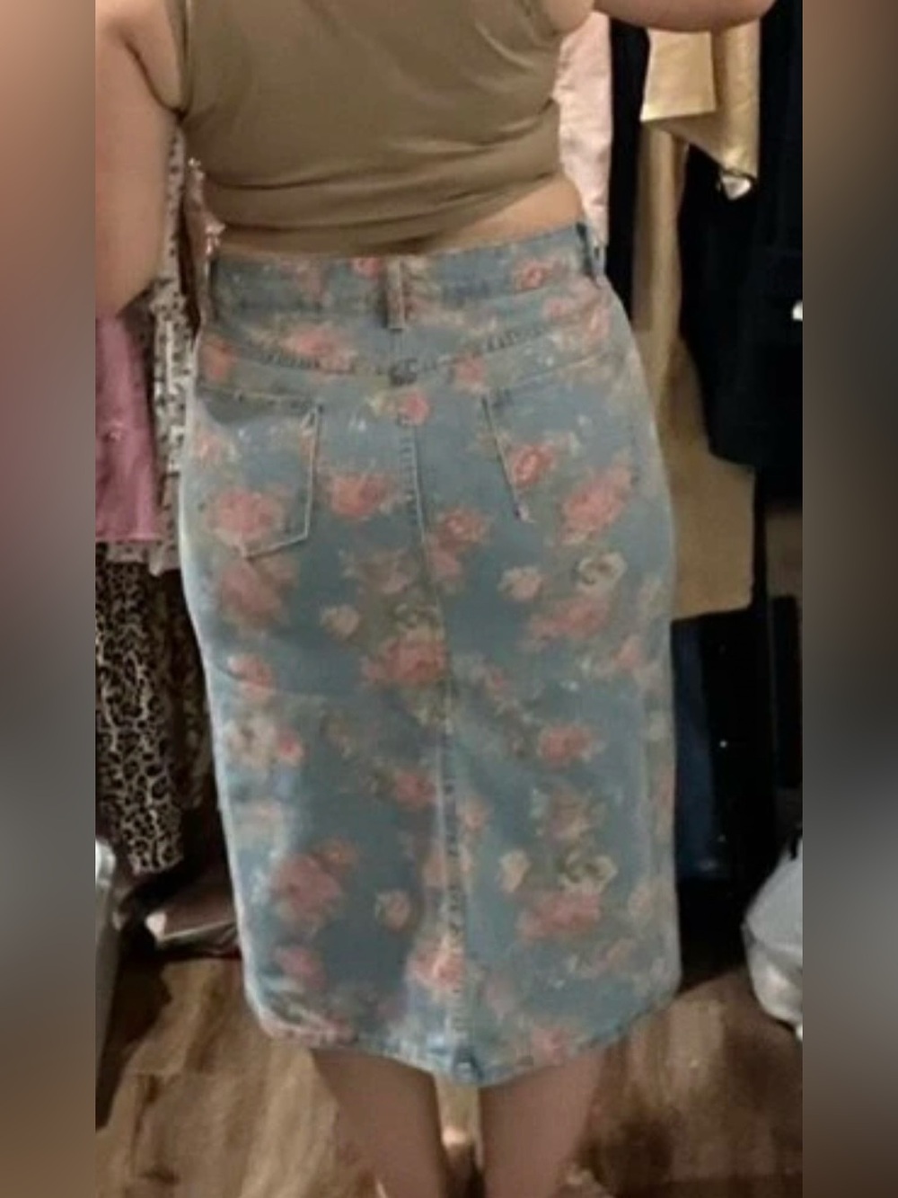 NIP Denim Midi Skirt Floral Patterned with front slit and pockets. 💐 - Picture 5 of 5